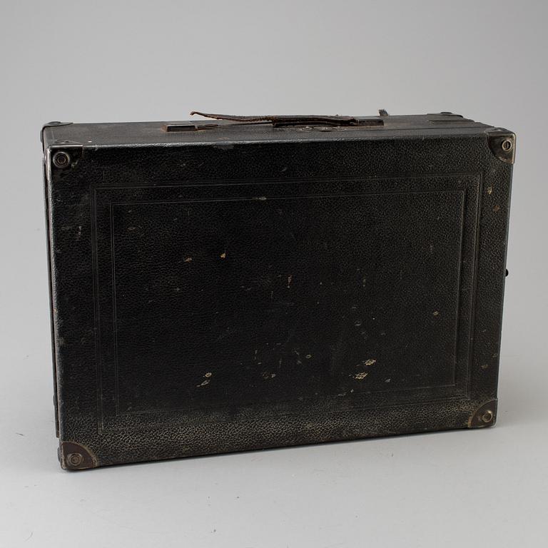 A TRAVEL Gramofon, His Master's Voice, early 20th century.