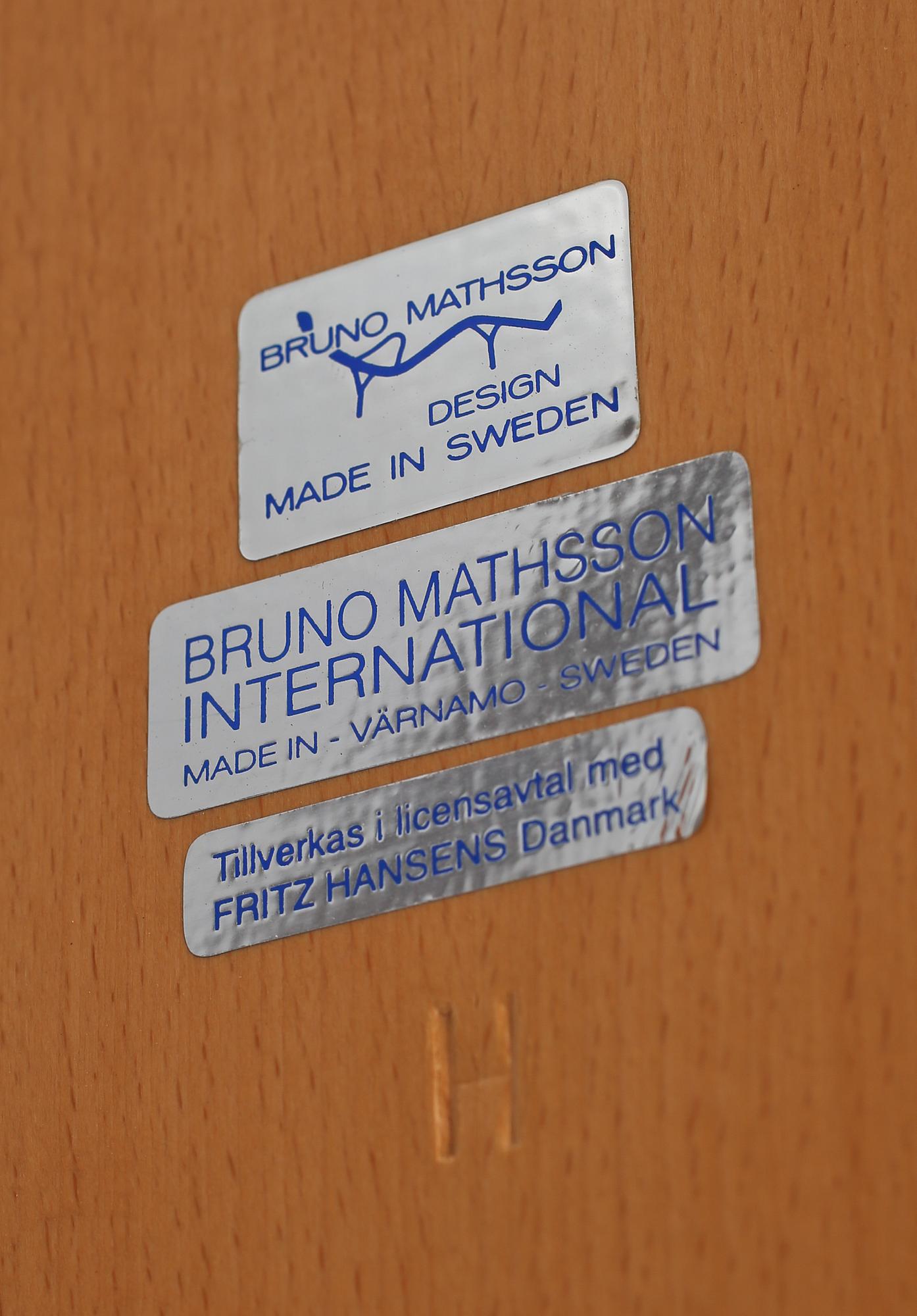 SOFFBORD, "Superellips", Bruno Mathsson, Bruno Mathsson International, Värnamo, 1900-talets andra hälft.