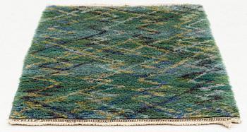 Barbro Nilsson, matta, "Sommarvägar, grön", rya, ca 117 x 88 cm, signerad AB MMF BN.