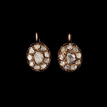 A PAIR OF EARRINGS, rose cut diamonds, 14K gold.