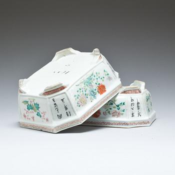 YTTERFODER, 2 st, porslin, Kina 1900-tal.