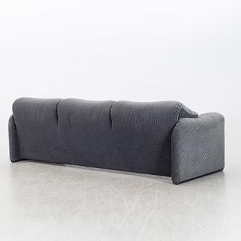 VICO MAGISTRETTI, a Maralugna sofa.