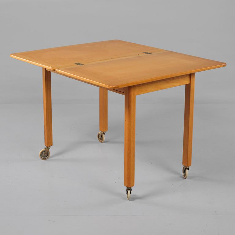 SERVERINGSVAGN, 1900-talets andra hälft.