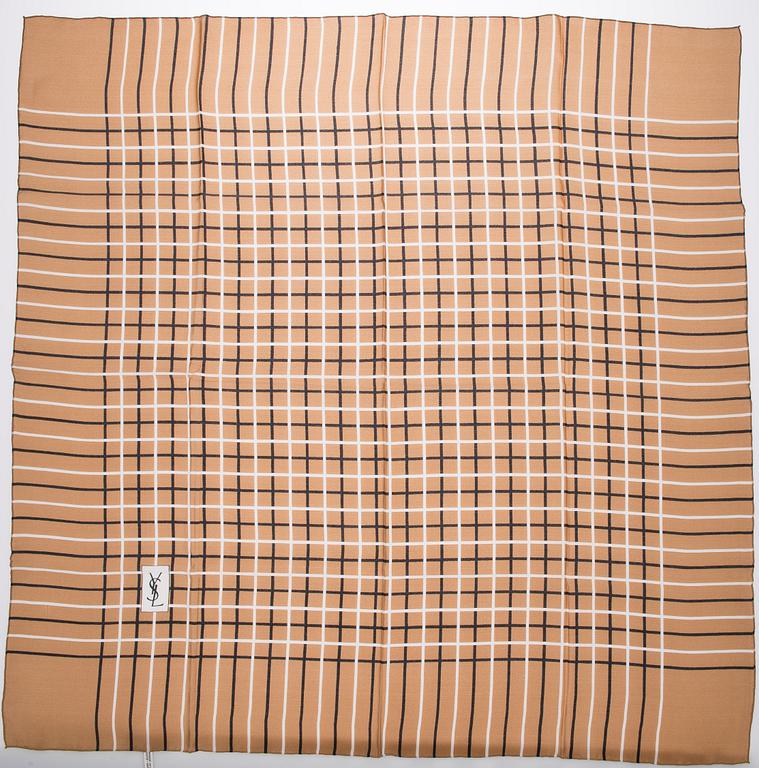 SCARFAR, 2 st, Yves Saint Laurent.