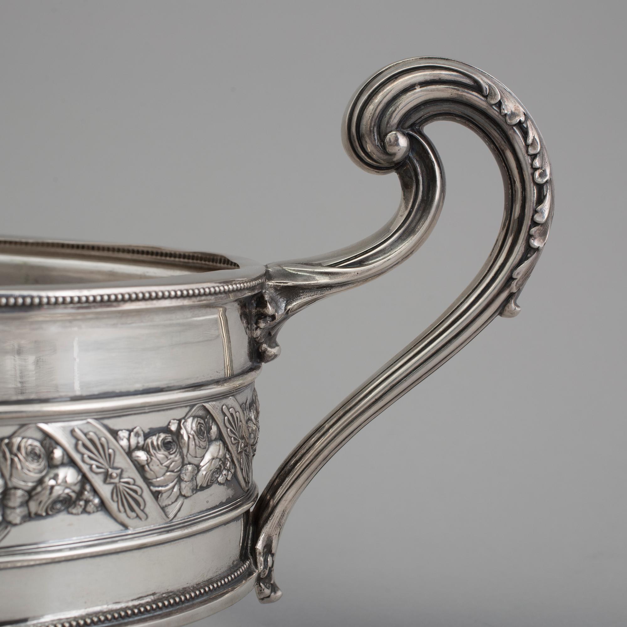 A SILVER JARDINIERE, Sweden, dated approx. 1920, Silver weigth 901 gram.
