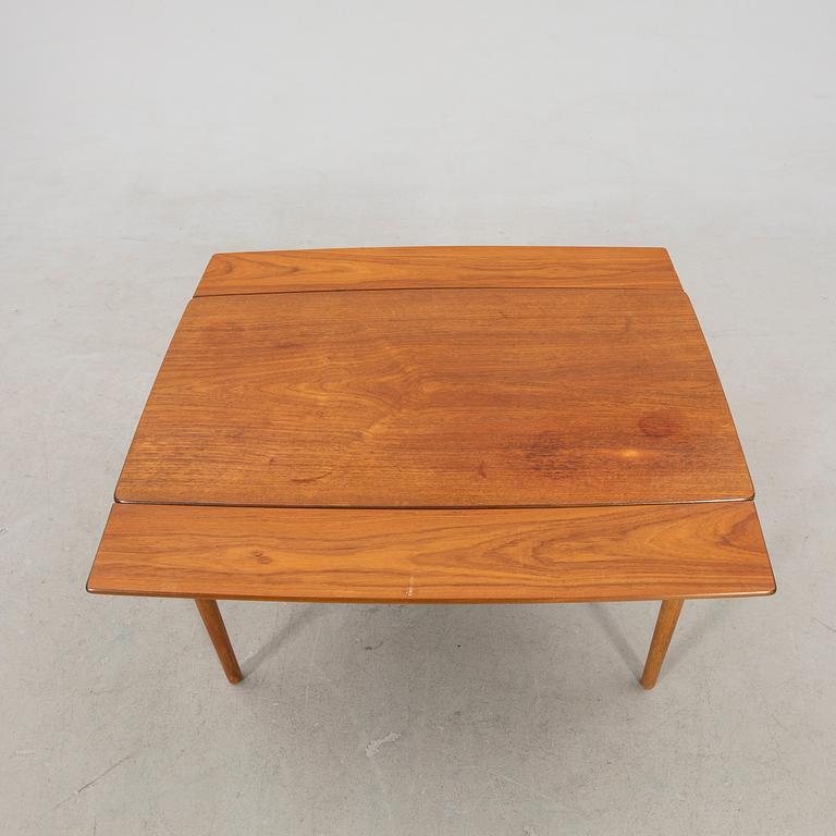 Mid-20th Century Coffee Table.