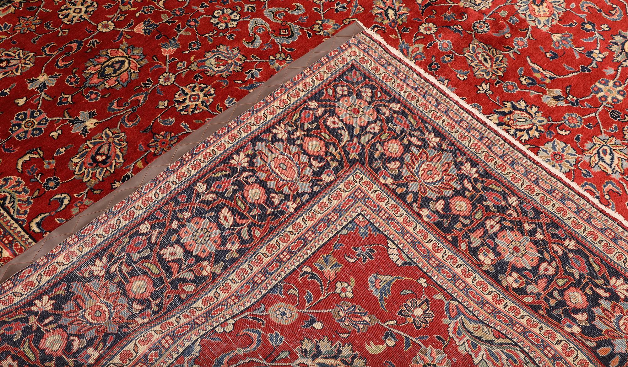Matta, Sarouk, ca 353 x 265 cm.
