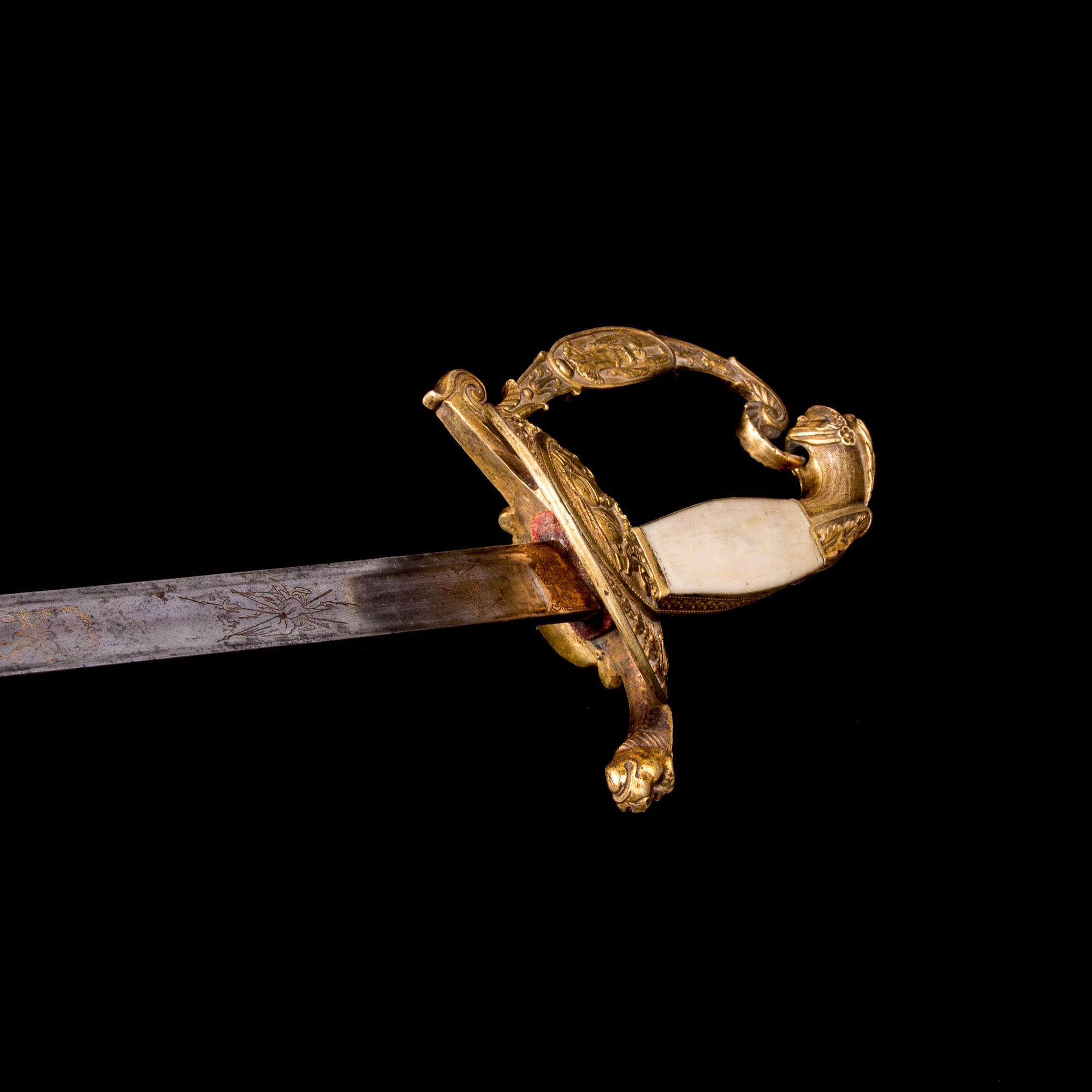 DRÄKTVÄRJA, empir, troligen Frankrike, 1800-tal.