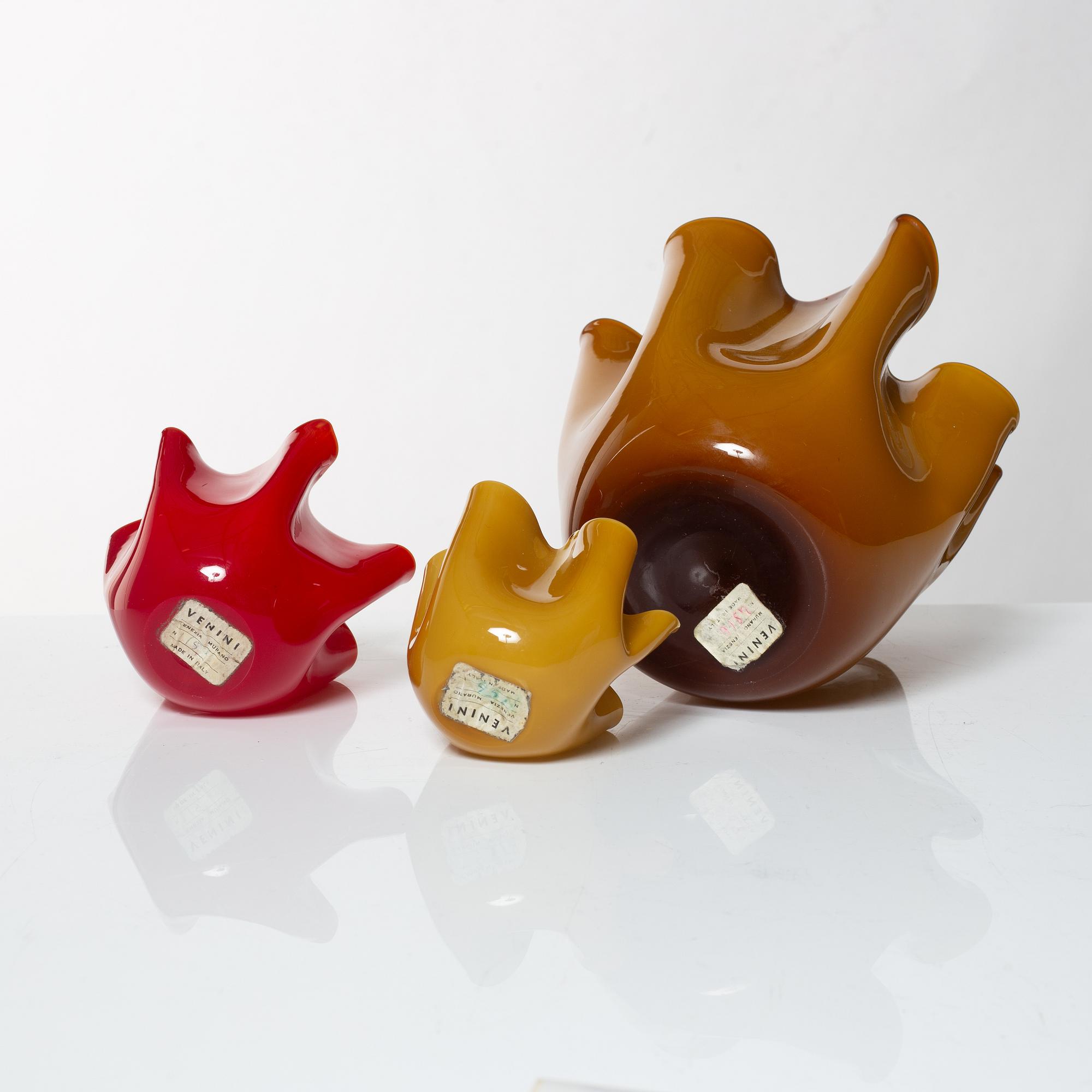 Fulvio Bianconi/Paolo Venini, bowls, 3 pcs, "Fazzoletto", Venini, Murano, Italy, mid-20th century.