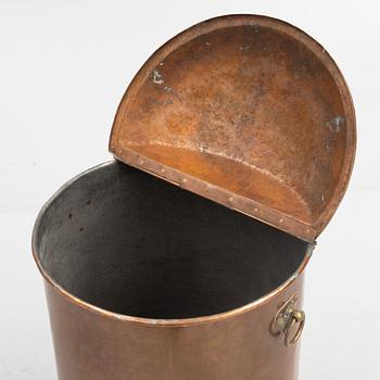 Water barrel/wood barrel, 19th Century.