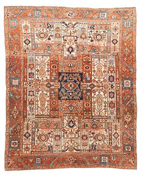 A carpet, antique Heriz, ca 334 x 271-276 cm ( ca 1-4 cm flat weave at the ends).