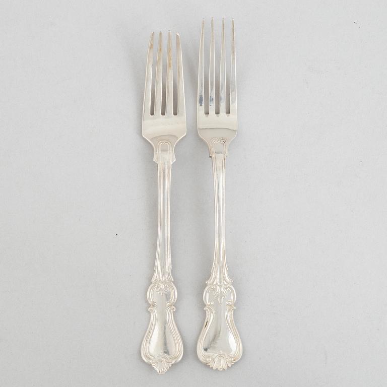 A Swedish silver cutlery, model Olga, mostly GAB and CG Hallberg, some Stockholm 1954 (123 pieces).