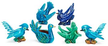 348. A set of six Gunnar Nylund stoneware figures of birds, Rörstrand.
