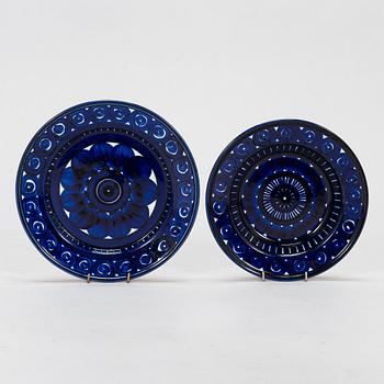 Ulla Procopé, a 46-piece set of 'Valencia' porcelain dinnerware for Arabia.
