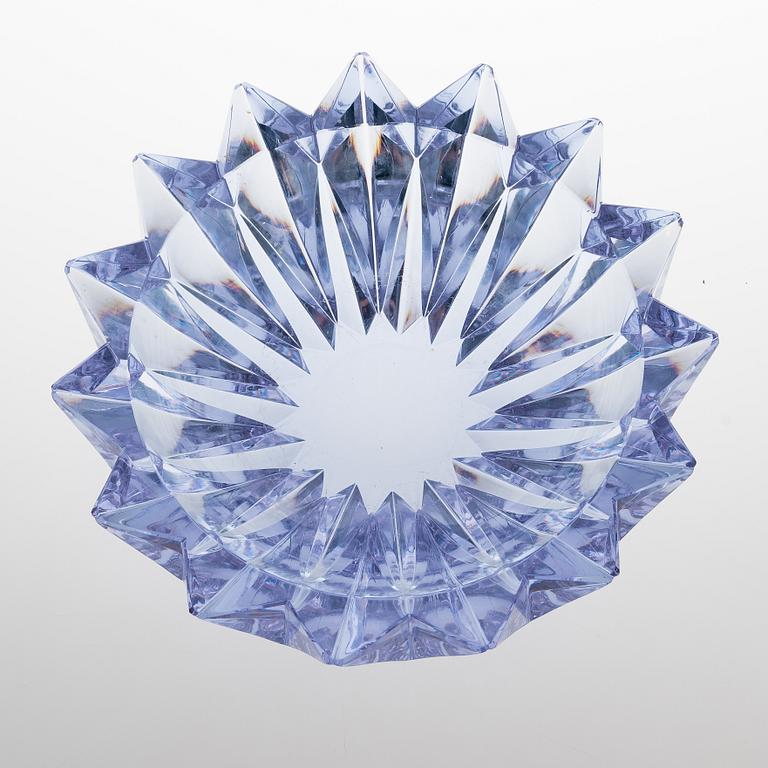 Aimo Okkolin, A 'Water lily' bowl, signed Aimo Okkolin Riihimäen Lasi Oy.