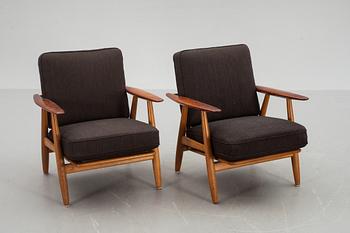 ARMLÄNSTOLAR, "GE 240" - "Cigarren"ett par Hans Wegner.