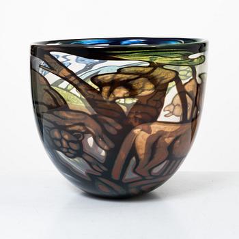 Eva Englund, A graal glass vase, Orrefors Gallery, Sweden, 1987.
