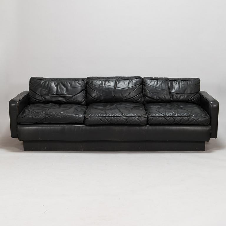 Ben af Schultén, a 1970's  B590, 'Big Ben' sofa for Artek.