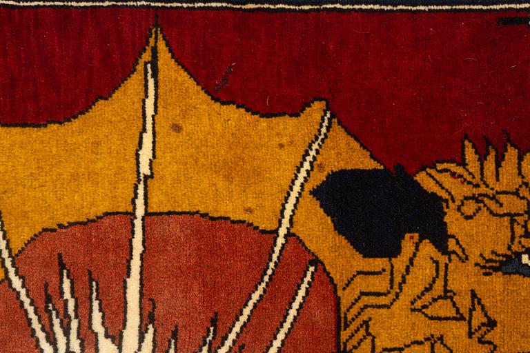 A Qashqai/Shiraz rug, c. 147 x 111 cm.