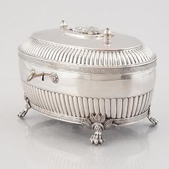 A Swedish silver sugar box, marks of Johan Carlsson, Norrköping 1834.