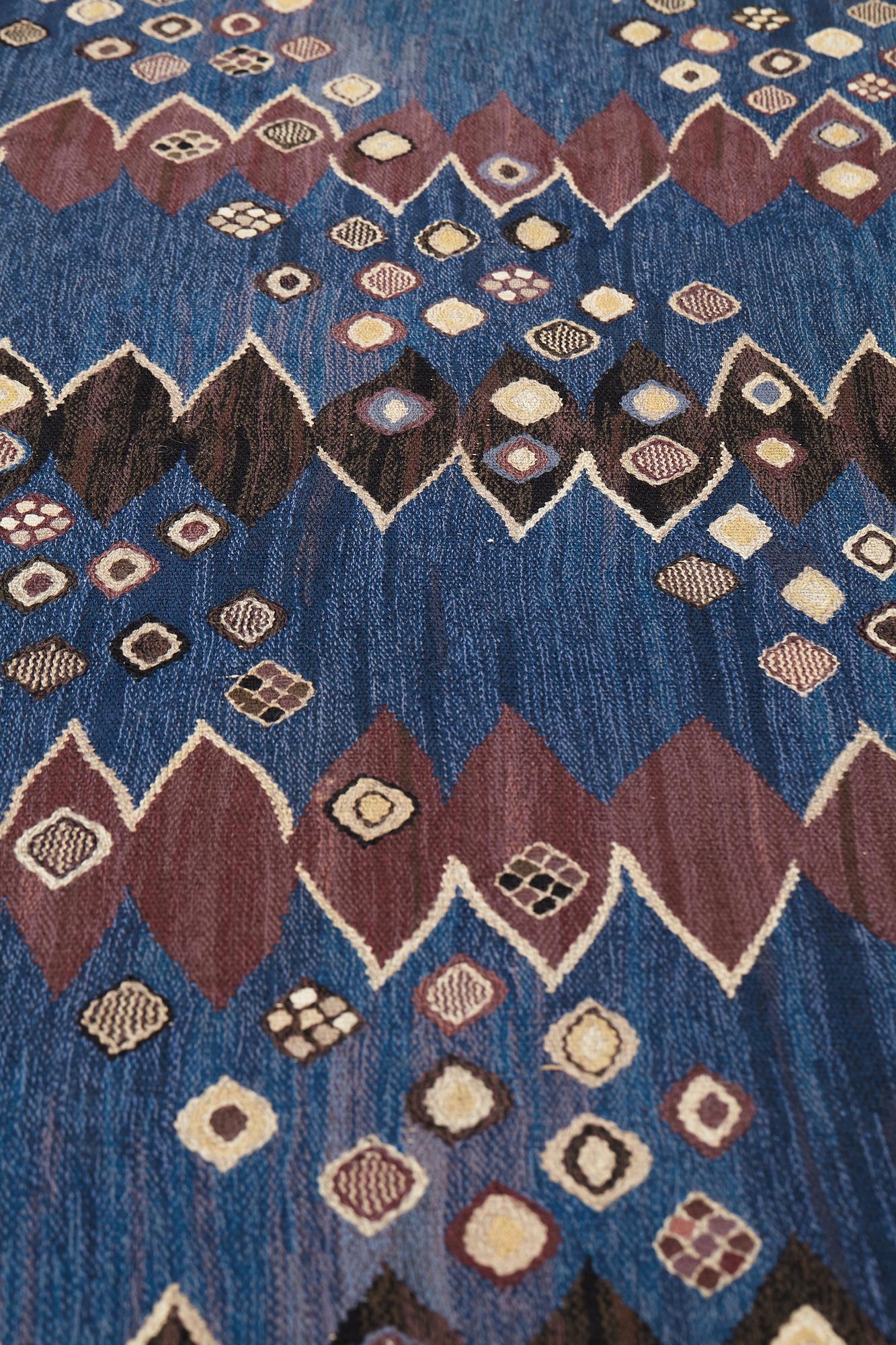 Barbro Nilsson, MATTA, "Snäckorna", gobelängteknik, ca 267-268 x 234,5-246,5 cm, signerad AB MMF BN.