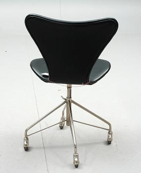 SKRIVBORDSSTOL, "Sjuan", Arne Jacobsen, Fritz Hansen.