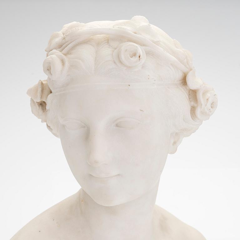 A female figure alabaster bust, latter half of the 20th century.