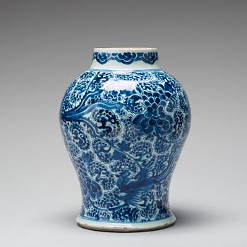 A blue and white jar, Qing dynasty, 18th Century.