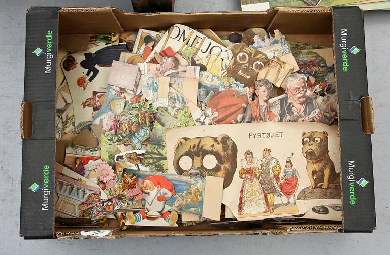 DOCKTEATER med FIGURER samt SCENOGRAFIER, troligen Danmark, 1900-tal.