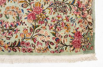 Matta, Kirman, ca 400 x 295 cm.