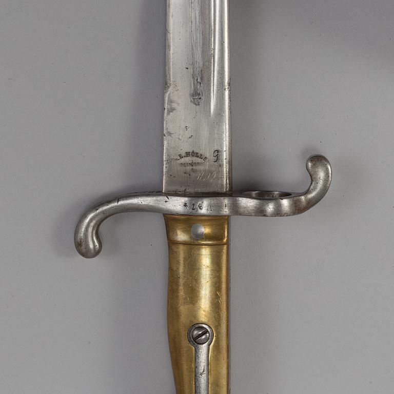 A prussian bayonet 1860 pattern with scabbard by Höller Solingen.