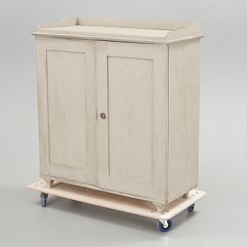 SKÄNK, gustaviansk stil, 1800-talets slut.