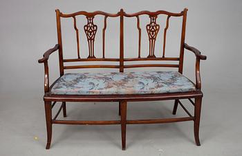 MÖBLEMANG, 5 delar, Oetzmann & Co, Chippendale stil, England 1900-taletes början.
