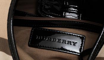 VÄSKA, Burberry, London, 2000-tal.