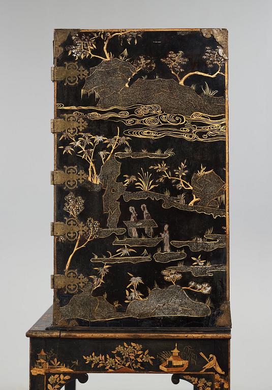 SKÅP, Japan, Edo (1603-1868), senare ställ.