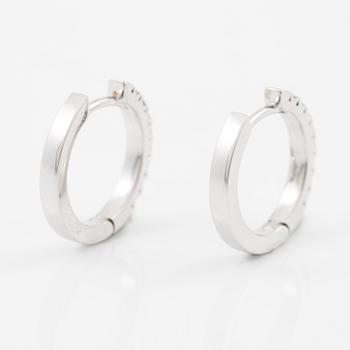 Ett par örhängen 18K vitguld med flanderslipade diamanter.