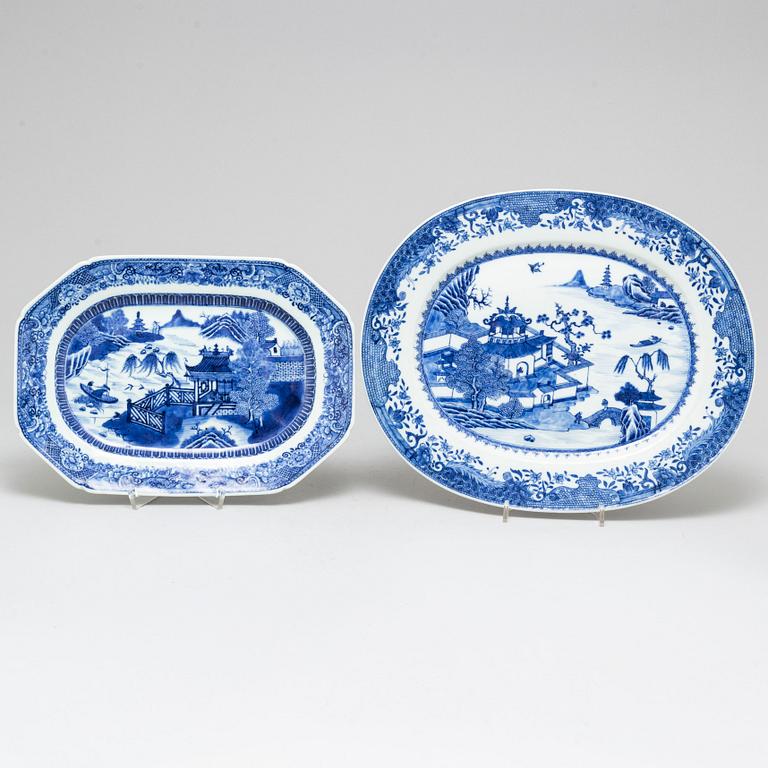 Four blue and white porcelain dishes, Qing dynasty, Qianlong (1736-95).