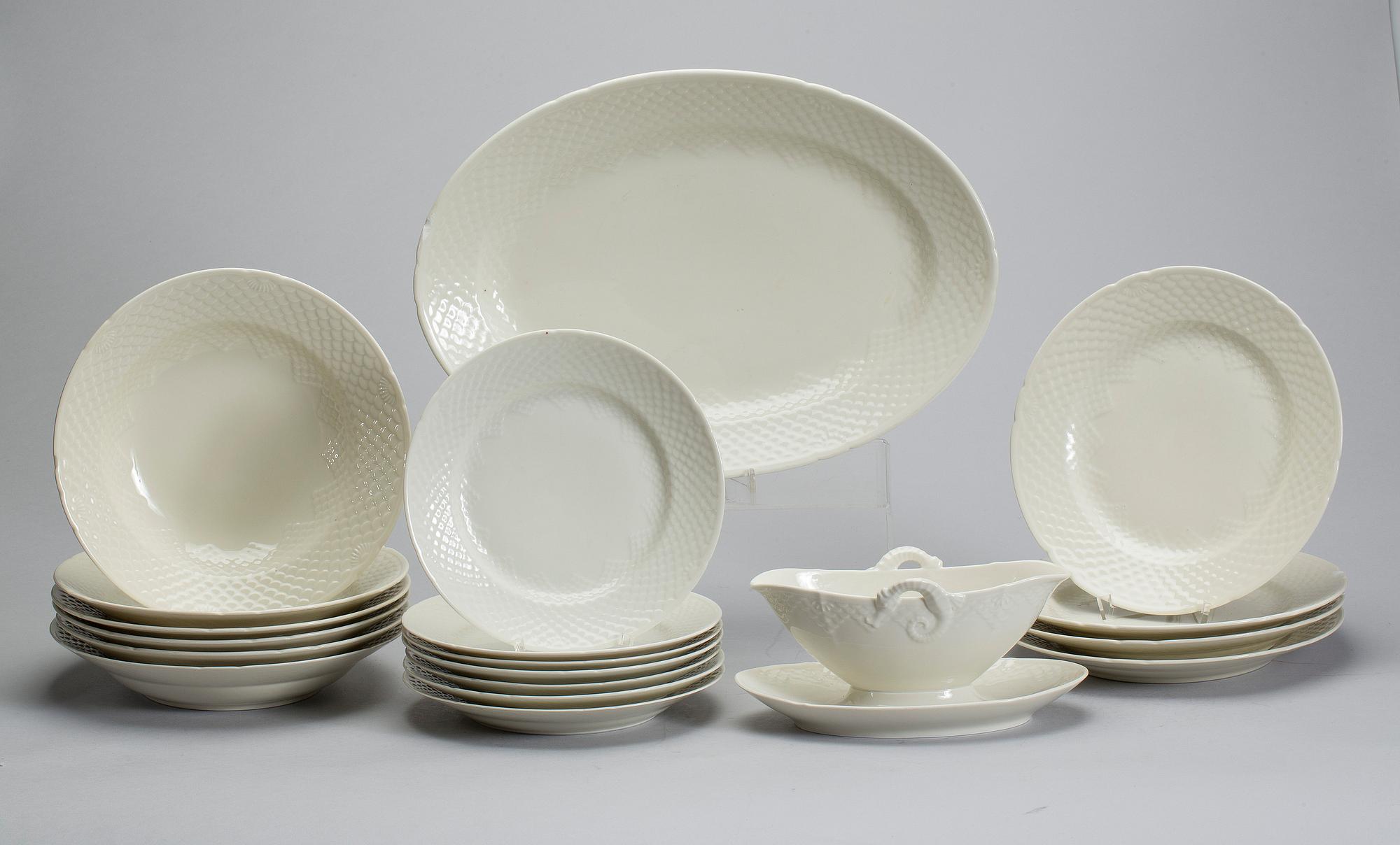 SERVISDELAR, 19 st, porslin, Bing & Gröndahl, Danmark.