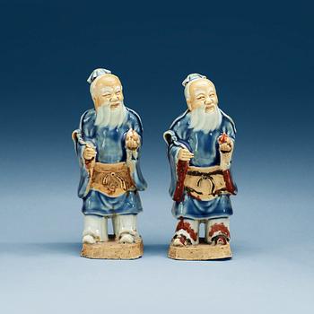 A pair of figures of sholaou, Qing dynasty, 18th Century.