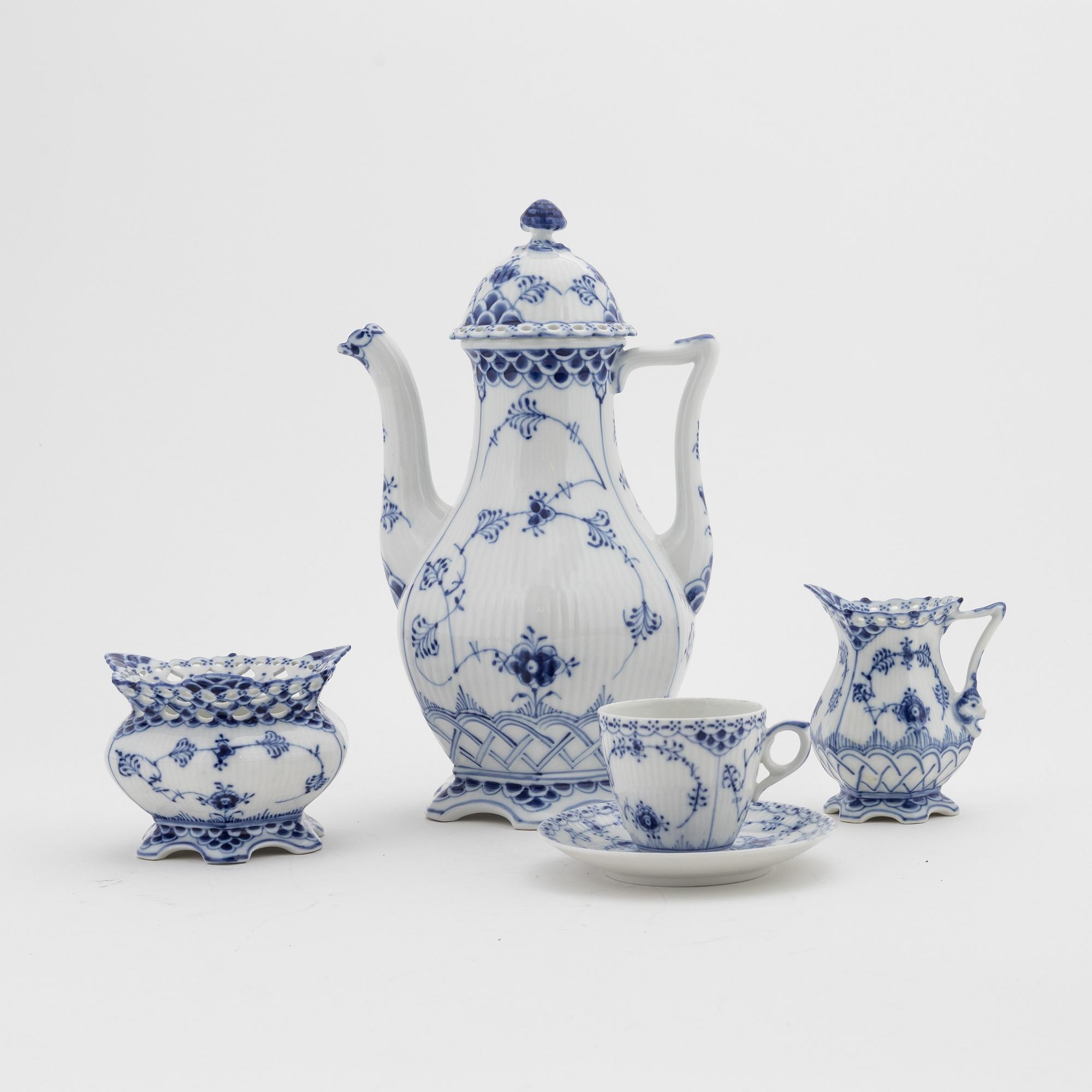 An eleven piece porcelain 'Musselmalet', half and full lace coffee service, Royal Copenhagen.