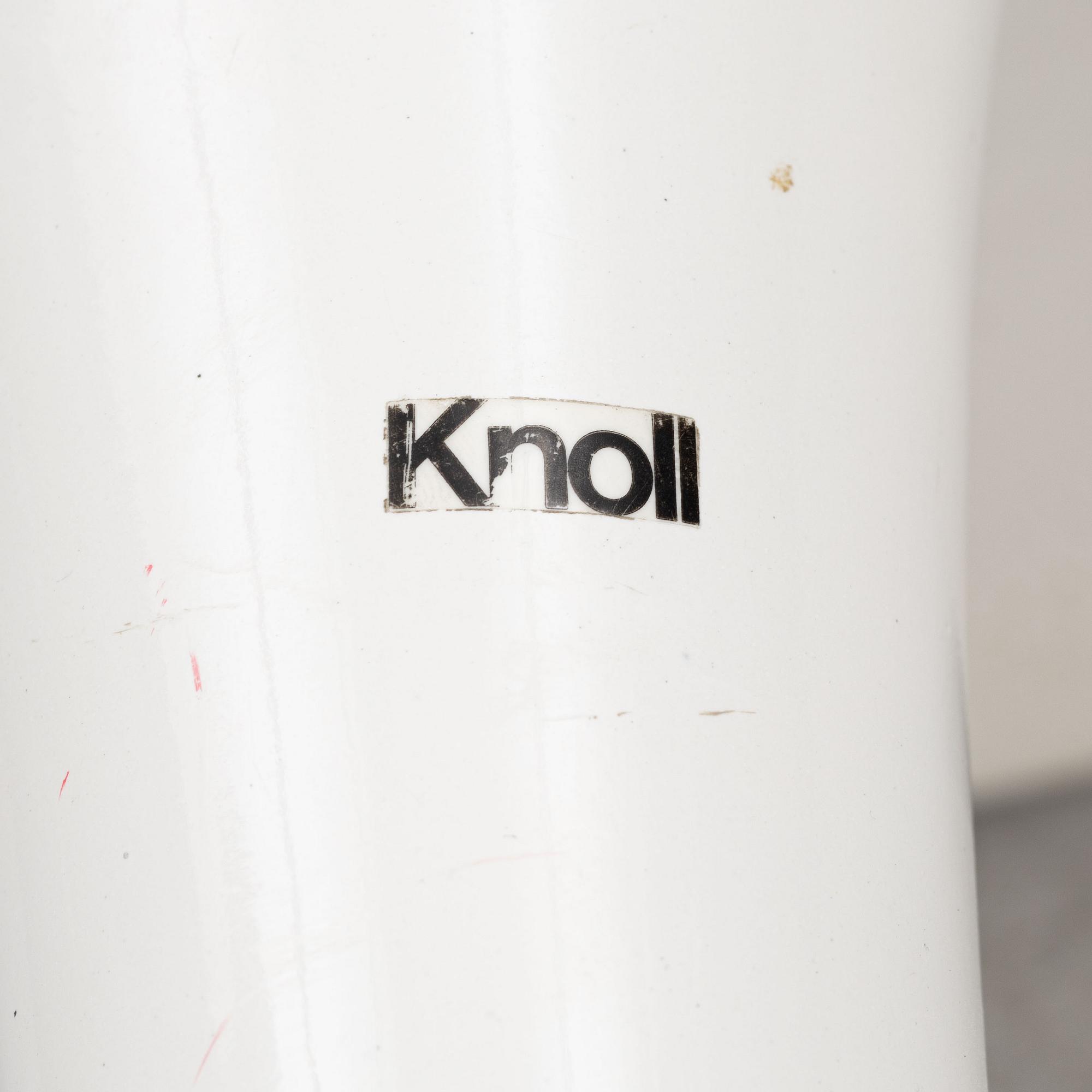 Eero Saarinen, matbord, "Tulip", Knoll International.