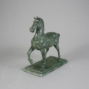 SKULPTUR, grönpatinerad brons, 1900-tal.
