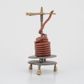 Vaxljusstake, mässing och metall, 1800-talets början.