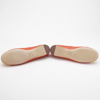 SKOR, ballerinas, Prada.