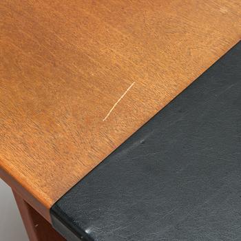 Olavi Hänninen, A 1960's 'Paletti' writing desk for HMN Huonekalu Mikko Nupponen, Lahti, Finland.