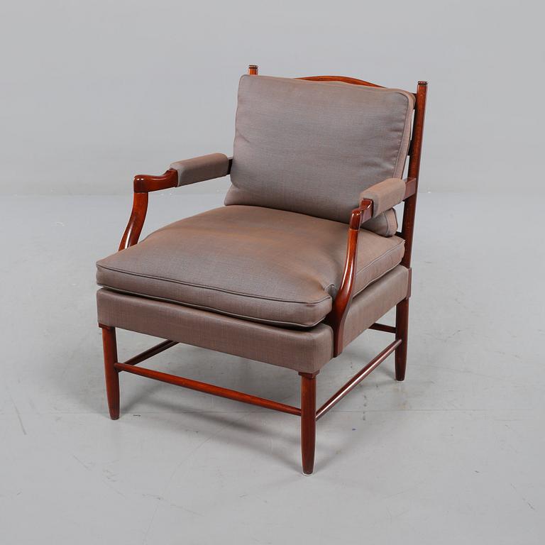 FÅTÖLJ, sk Gripsholmsfåtölj, 1900-talets andra hälft.