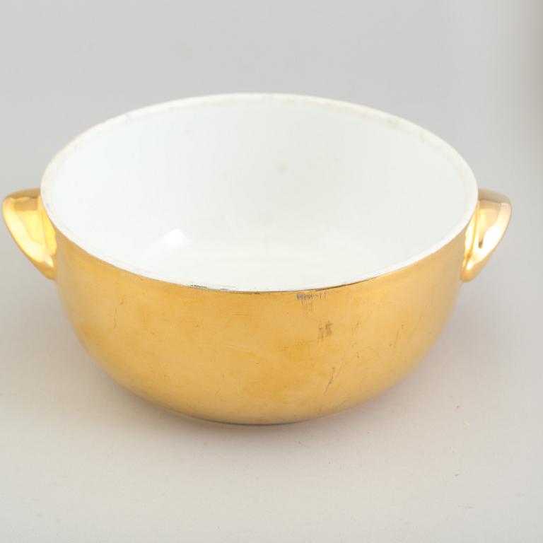 A mixed lot of thirteen pieces porcelain mostly Royal Worcester gold lustre, 20th century.