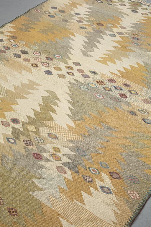 Barbro Nilsson, a carpet, "Tånga ljus", flat weave, ca 253,5 x 185,5-187,5 cm, signed AB MMF BN.