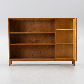 Bokhylla/ sideboard, omkring 1900-talets mitt.