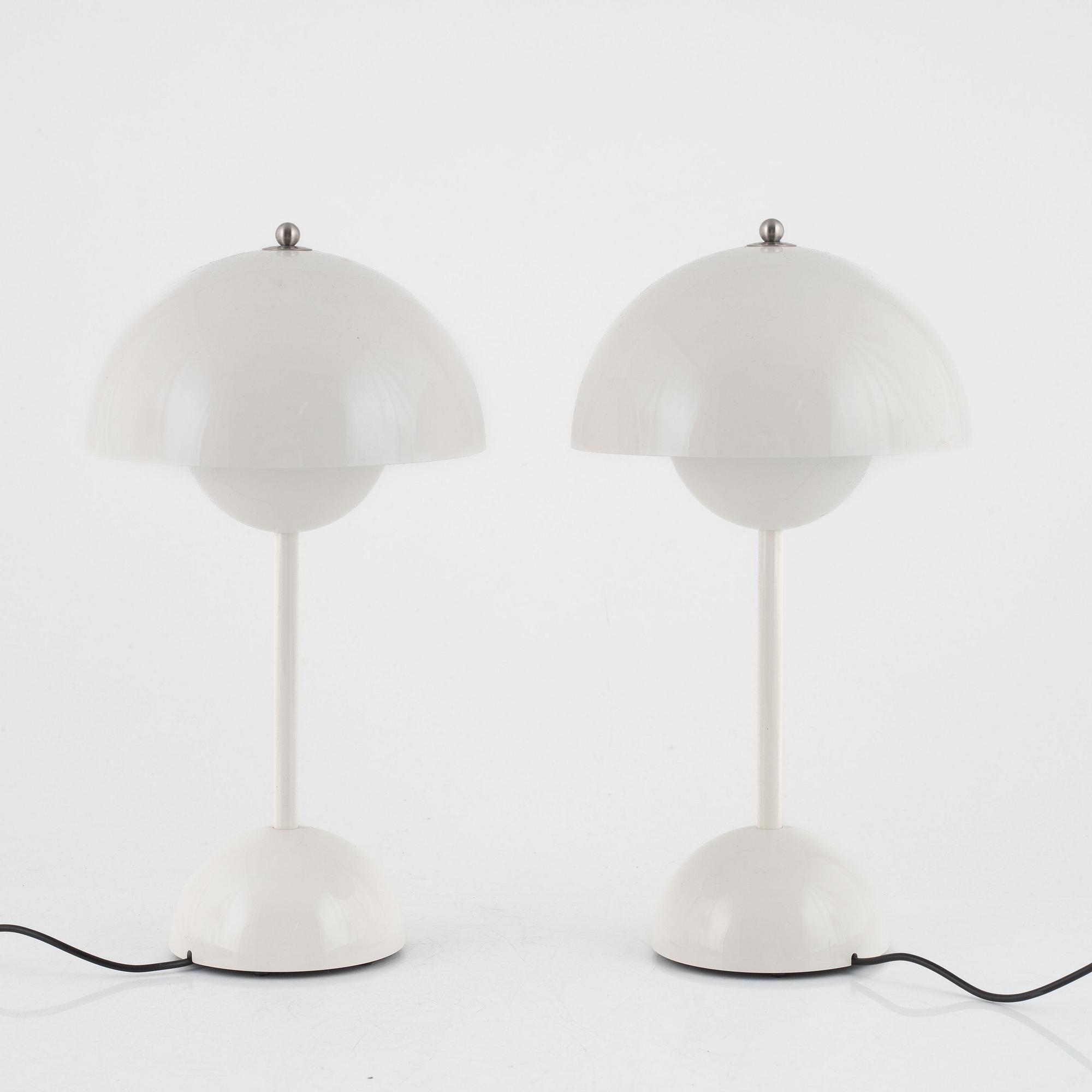 Verner Panton, efter, bordslampor, ett par "Flower pot VP9", & Tradition, Danmark.